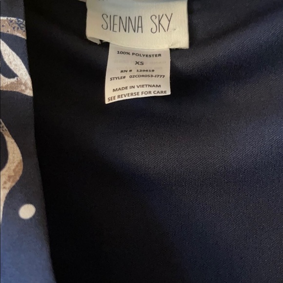 Sienna sky minidress - Picture 2 of 3